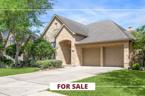 2230 Dali Lane